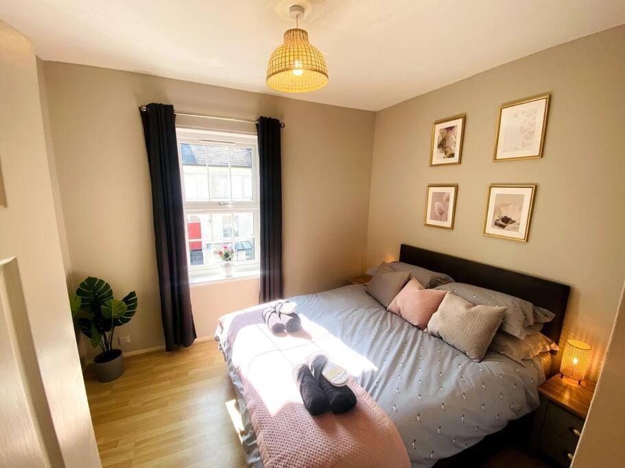 City Centre Riverside Apartment Winchester Bagian luar foto